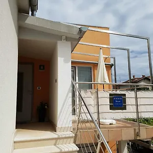 Lency Apartment
